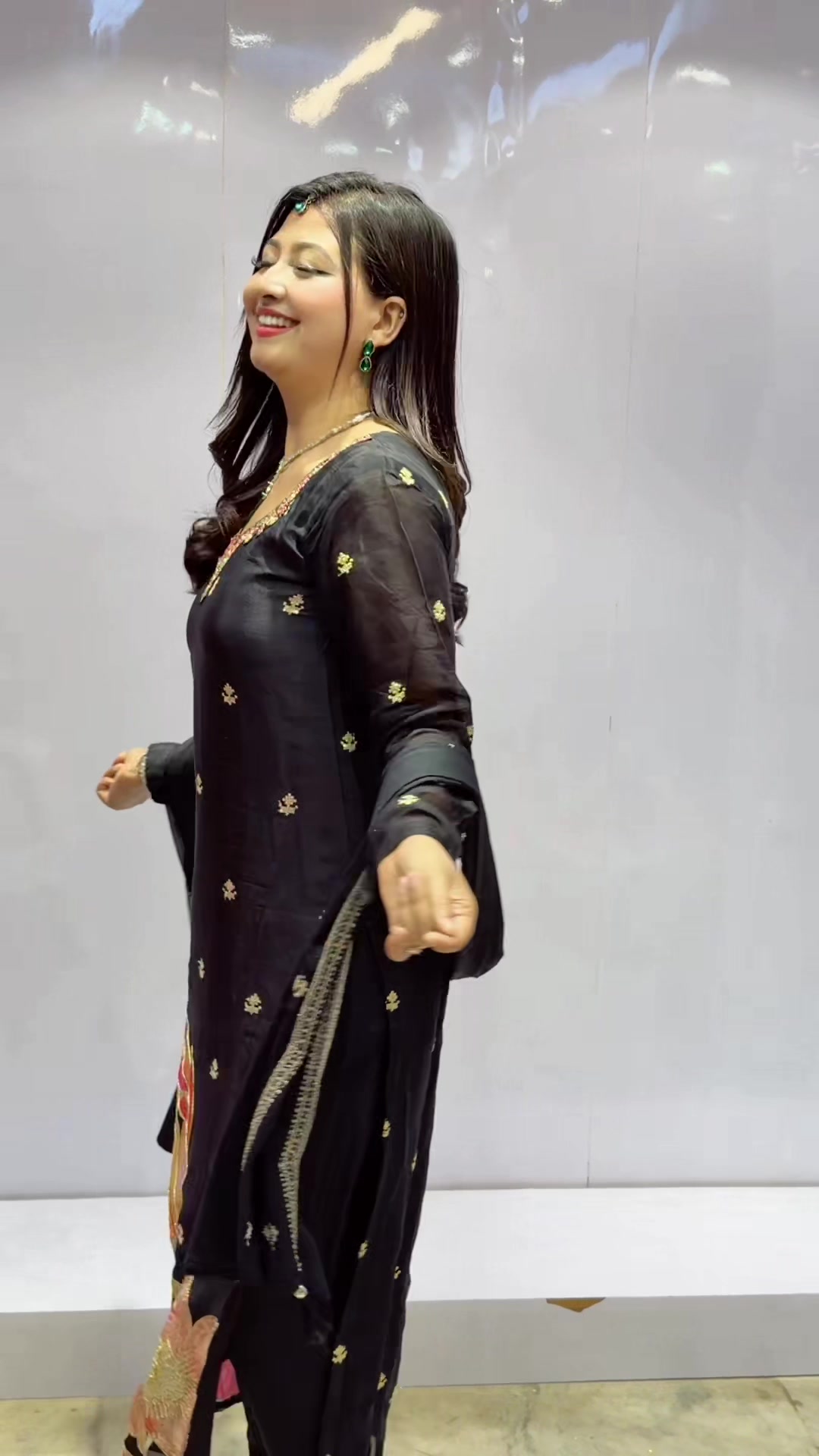@Saree Sansar