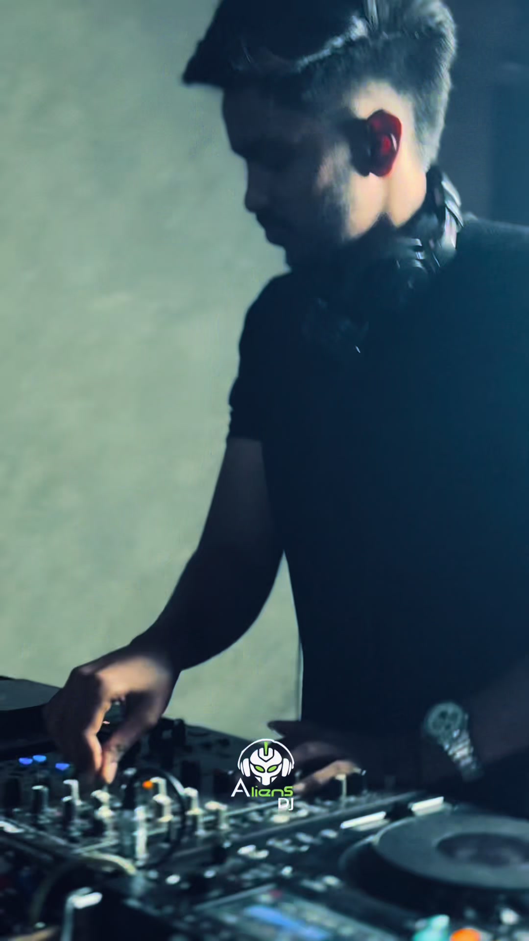 @ALIENS DJ👽💚