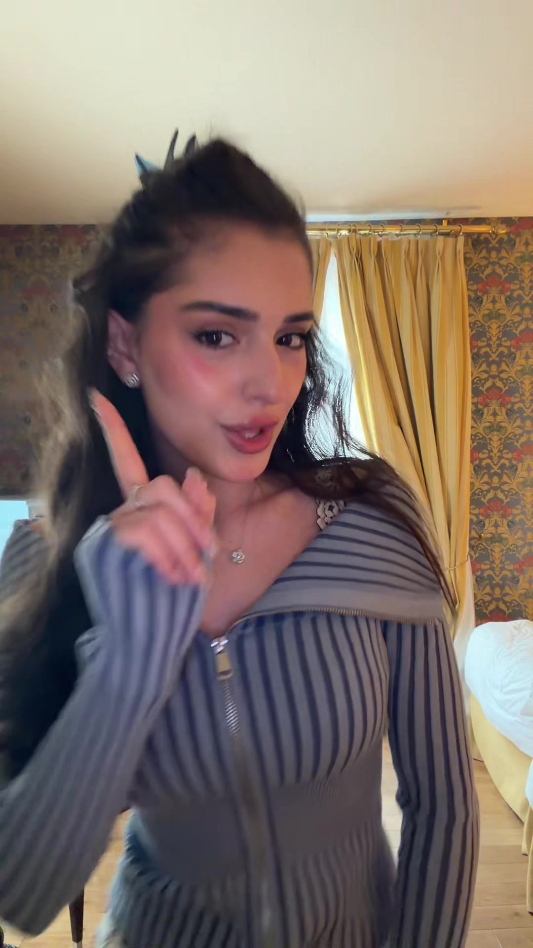 @Есенечка