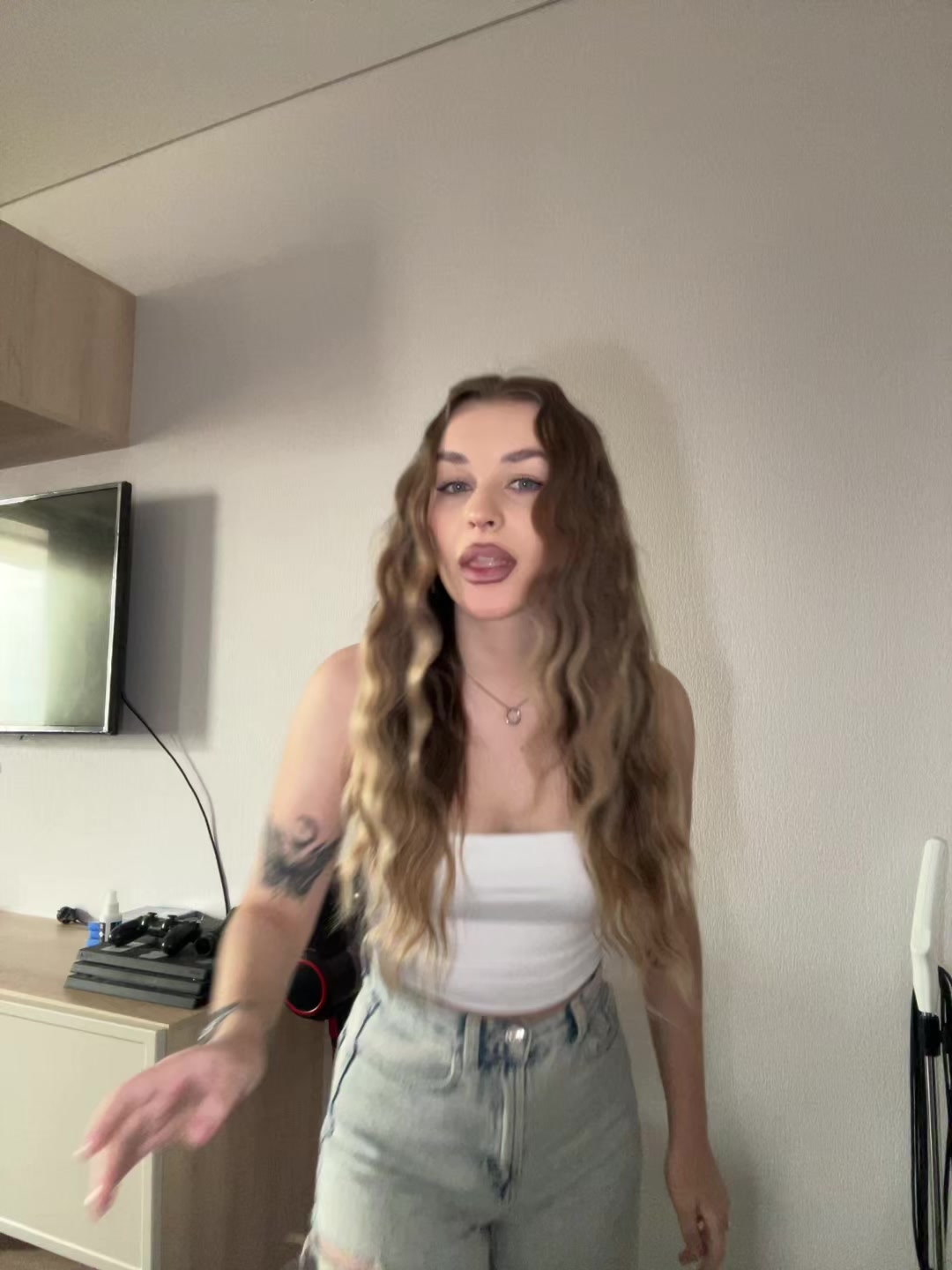 @Аленушка
