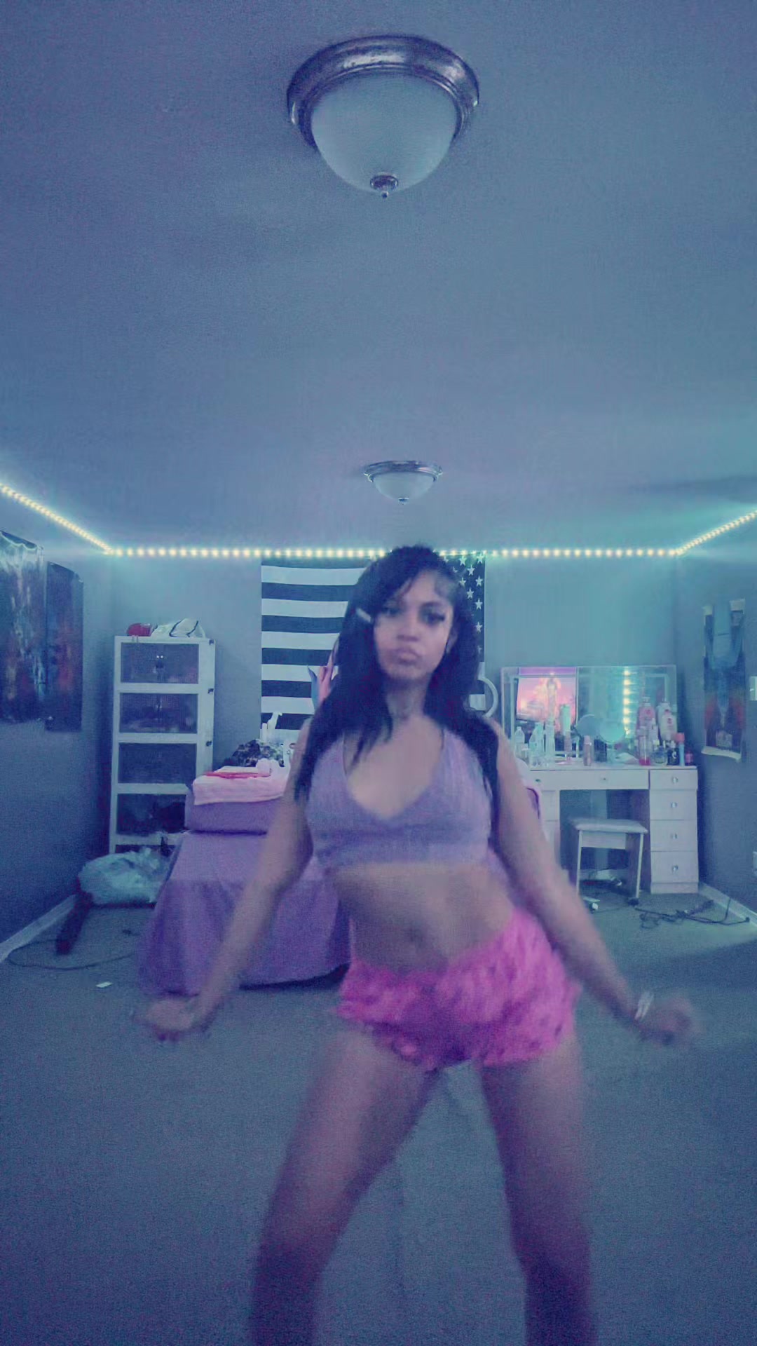 @￶