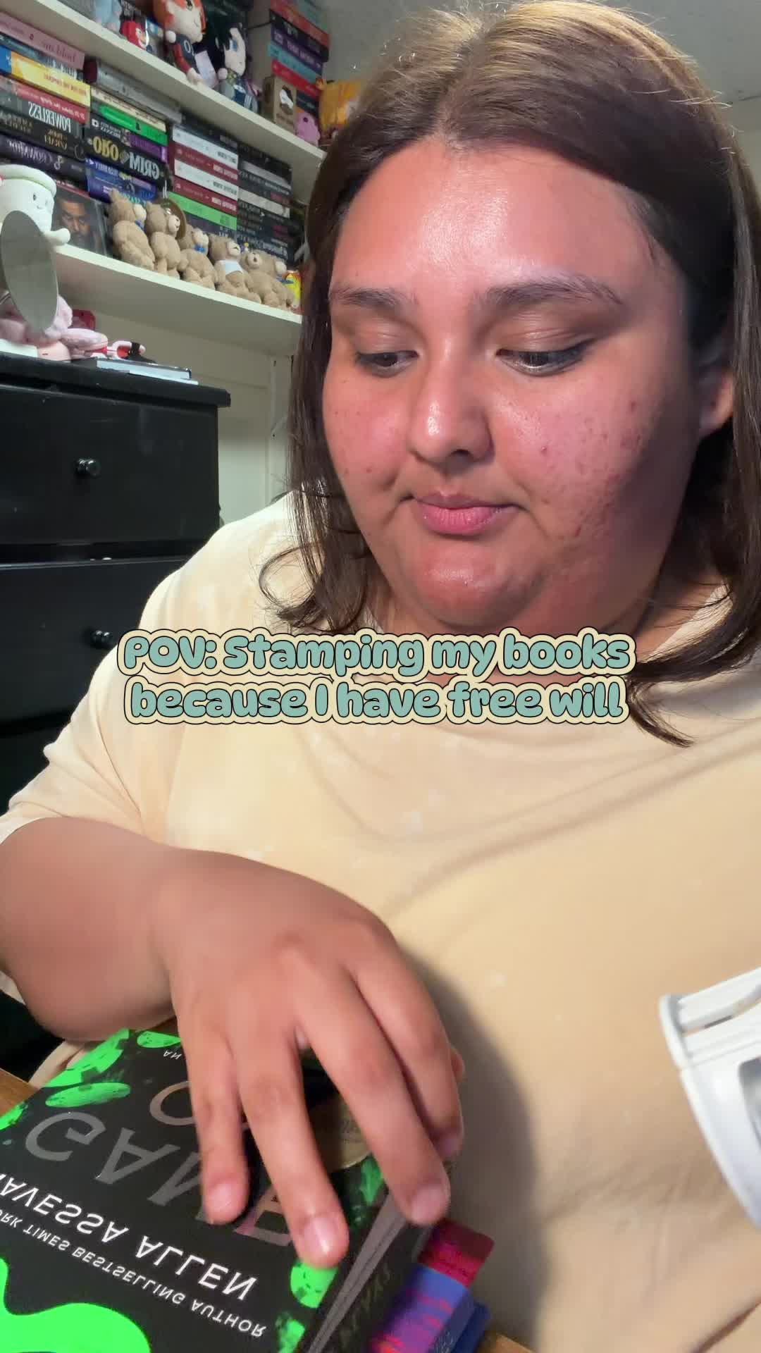 @hellaashy