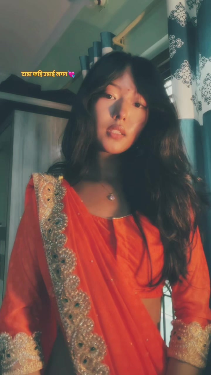 @•