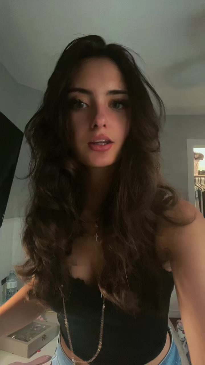 @𝐄&rsquo;🌺