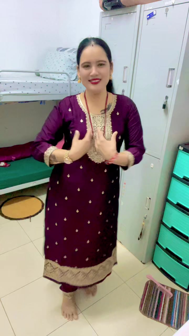 @देबीका माइली बुहारी