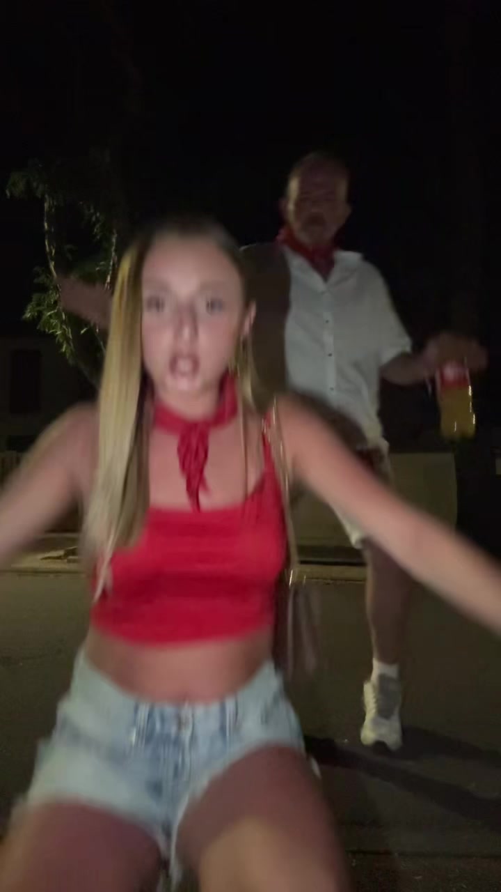 @🥥