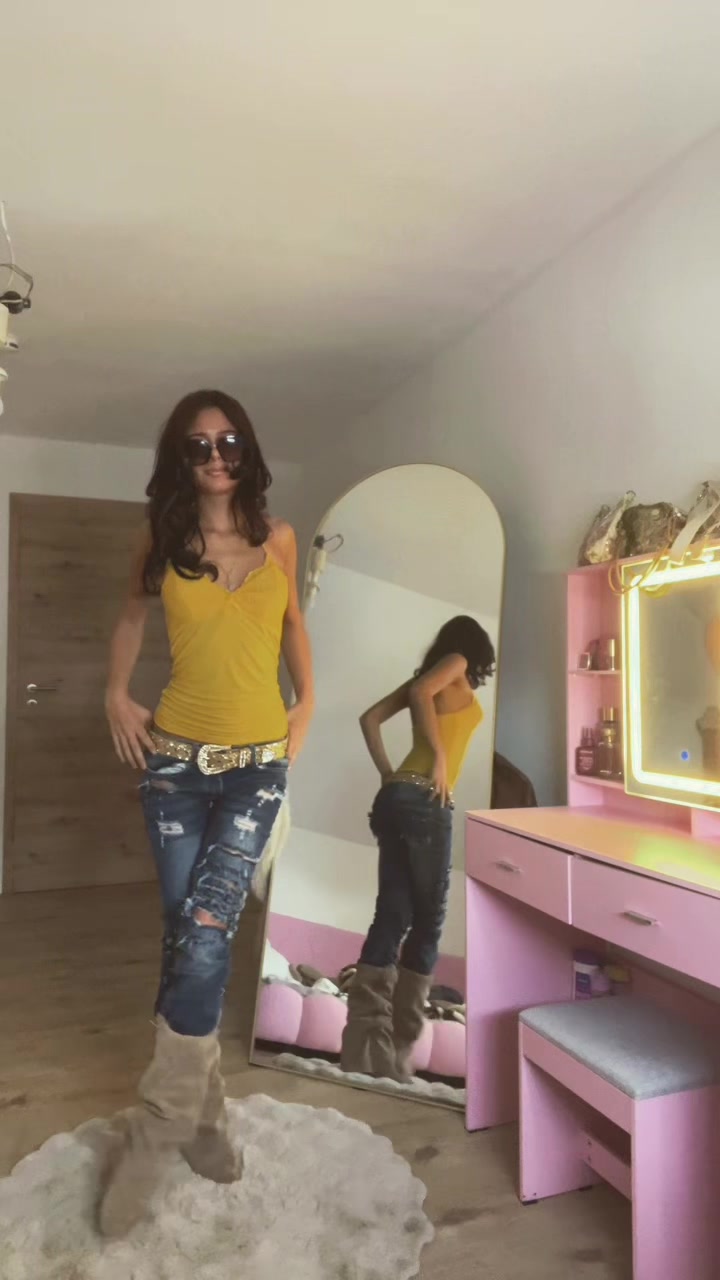 @🎬