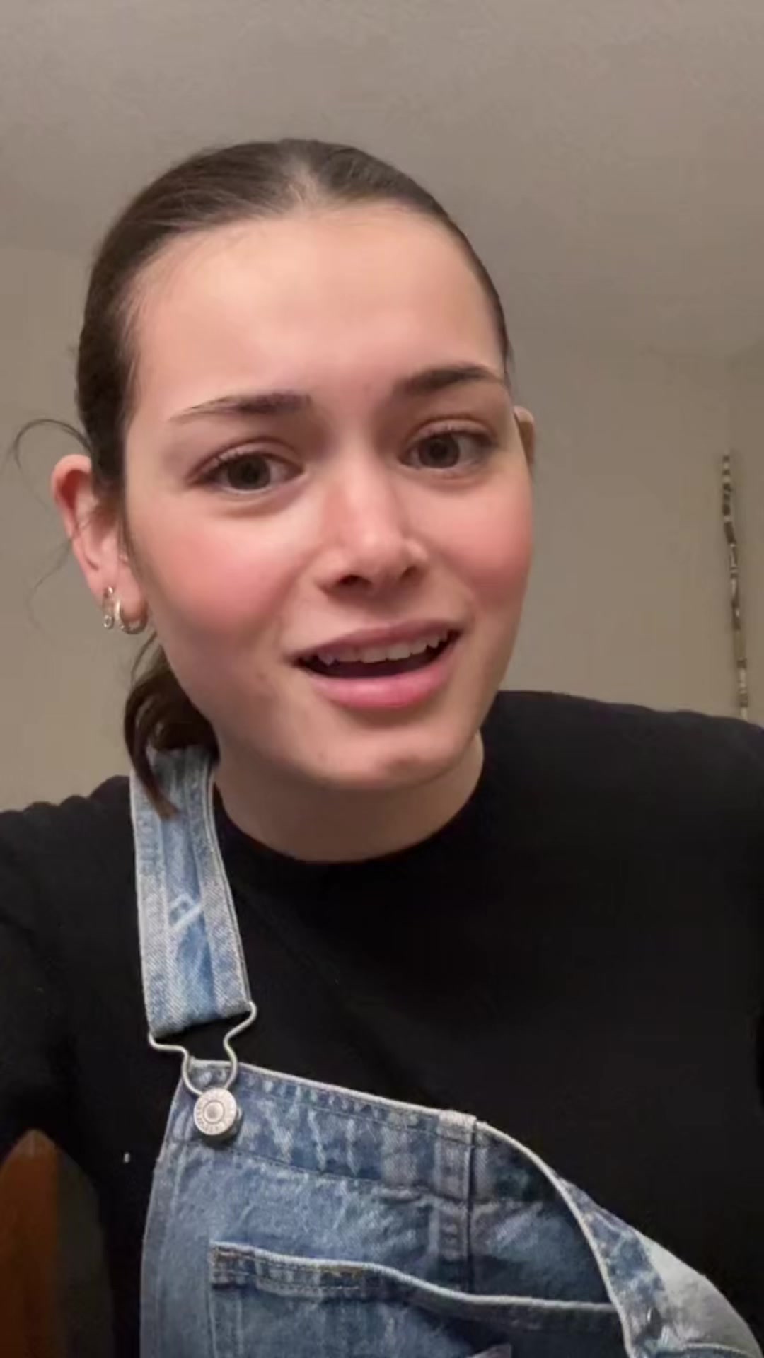@Croissant Woman