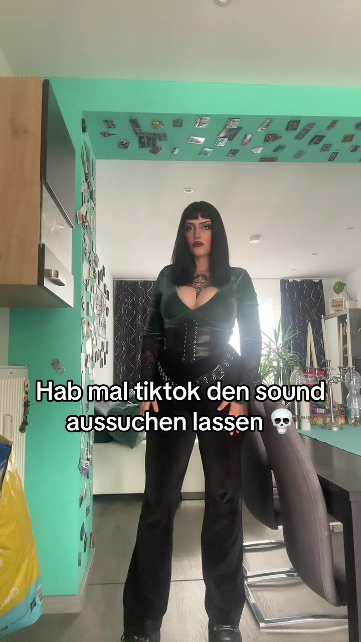 @Juju🖤