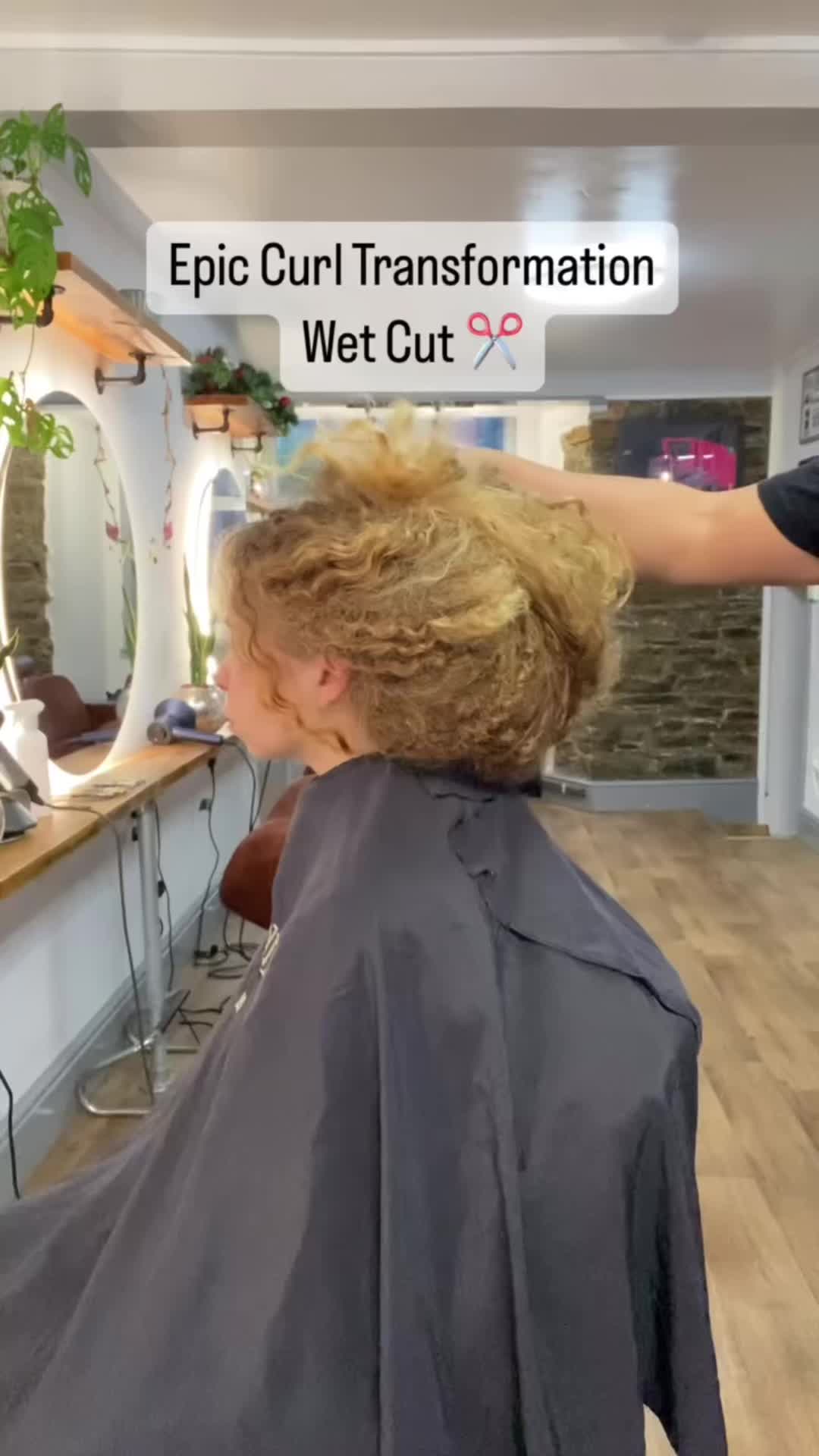 @The Curl Cutter ✂️
