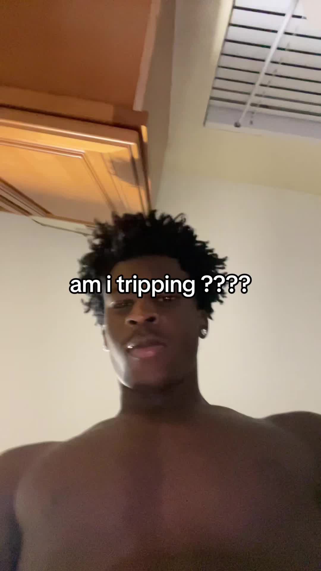 @👣👶🏿 .