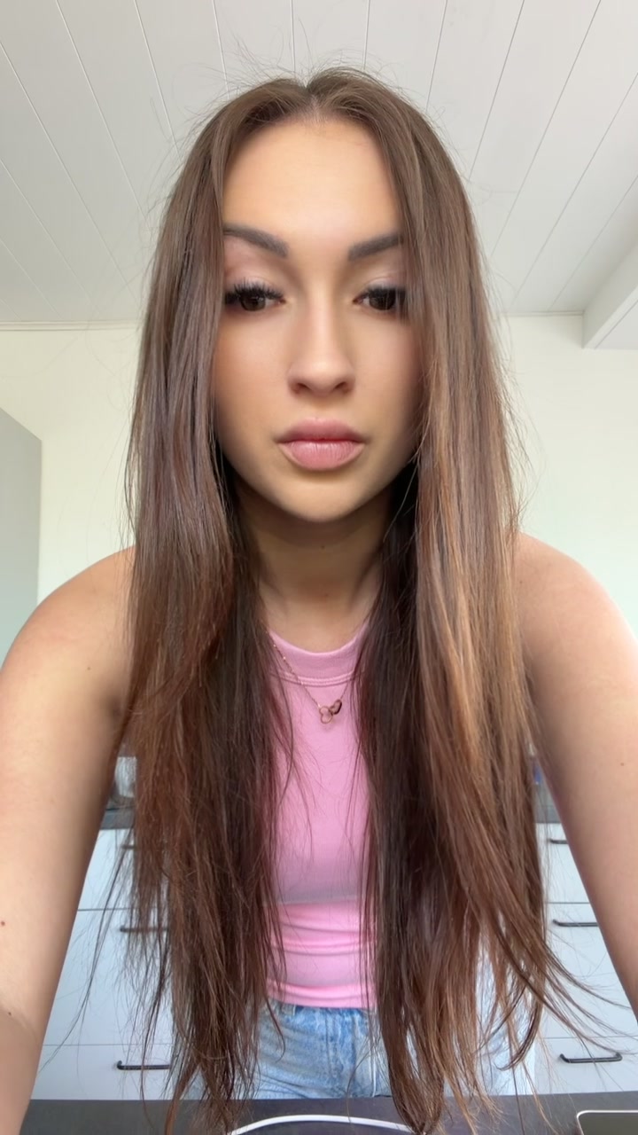 @𝐋 𝐀 𝐔 𝐑 𝐀 &reg;