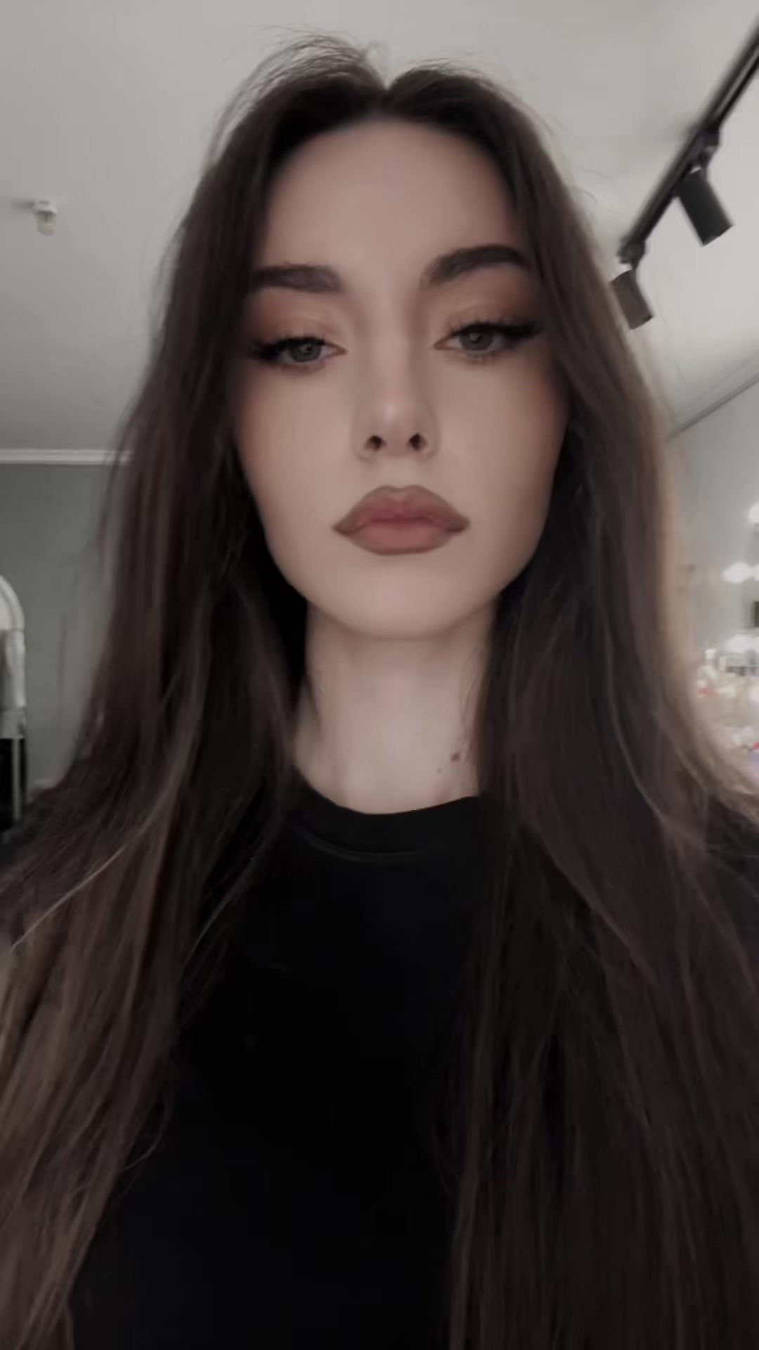 @Neonila🛸