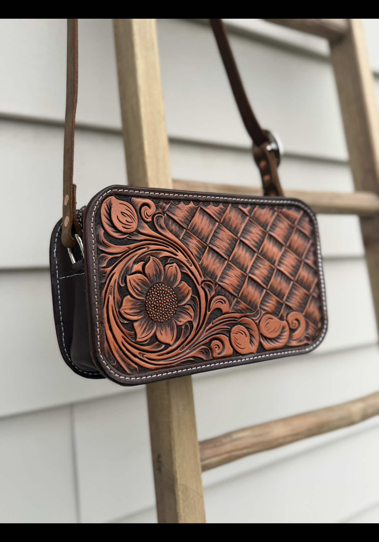 @cnewts_custom_leather