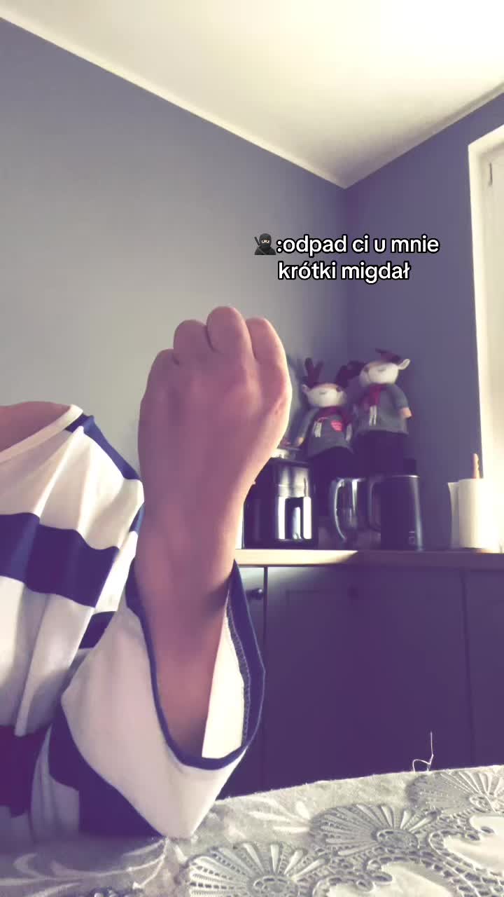 @~J~