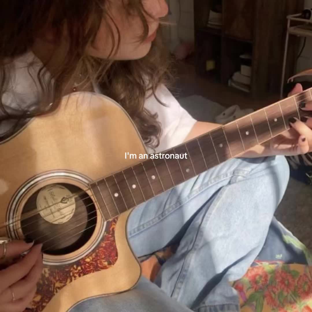 @tay ⋆❀˖&deg;