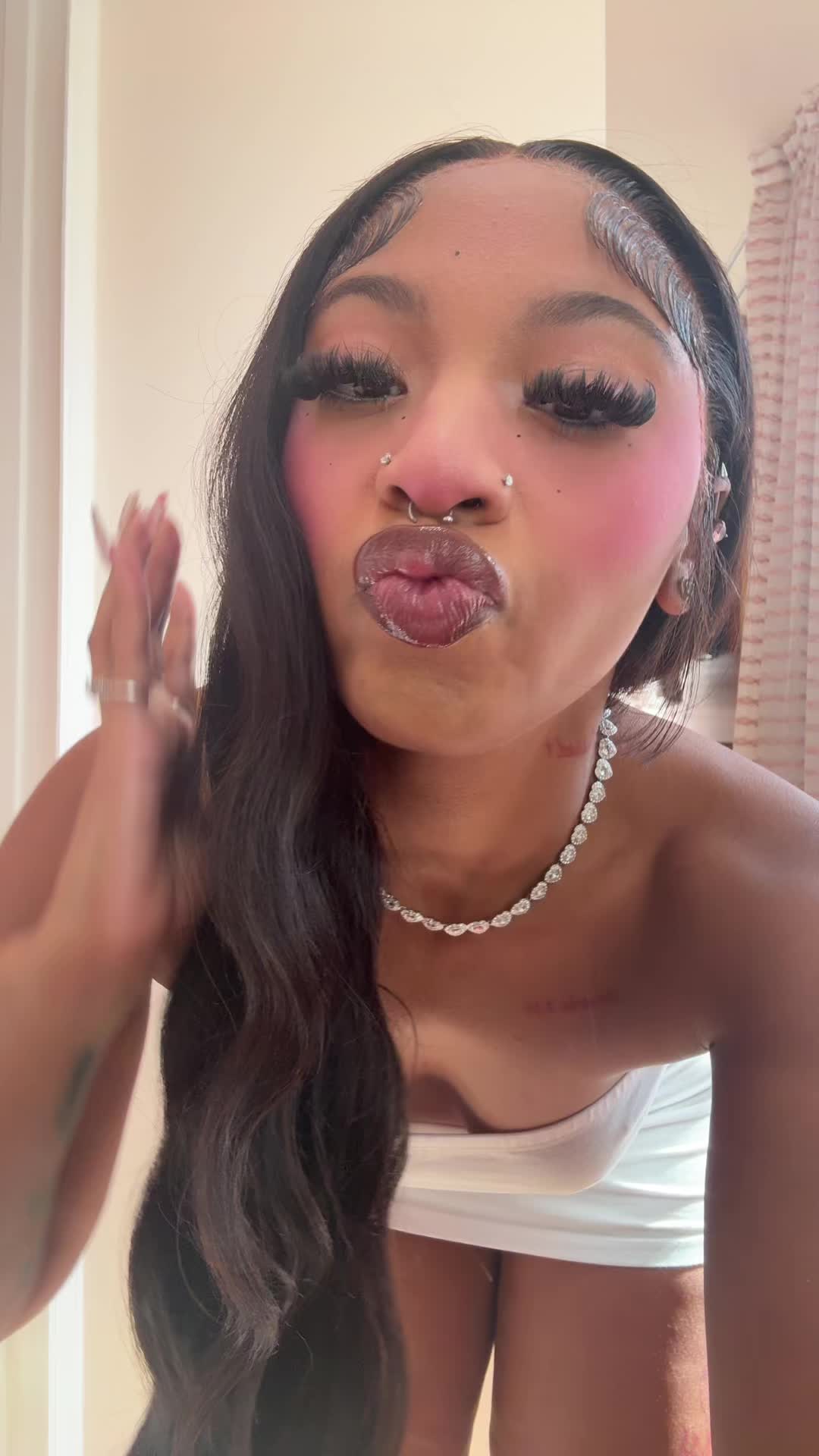 @️