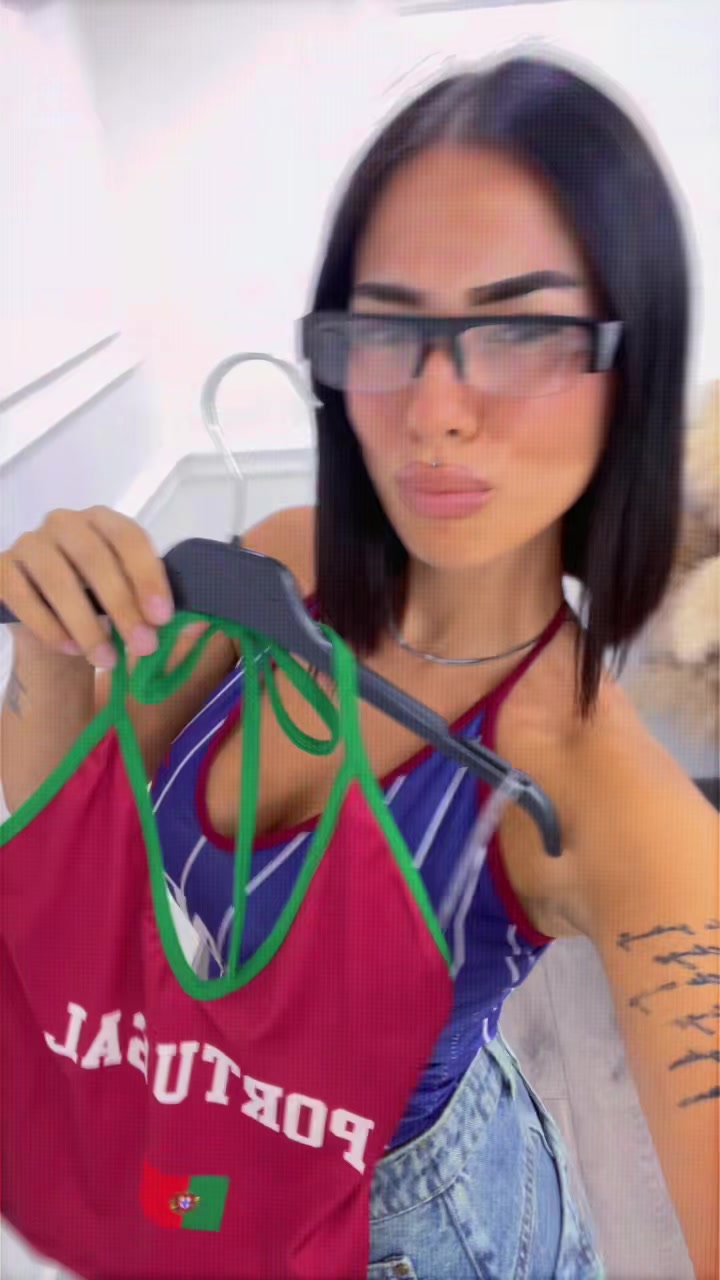 @Eccentrika✨️