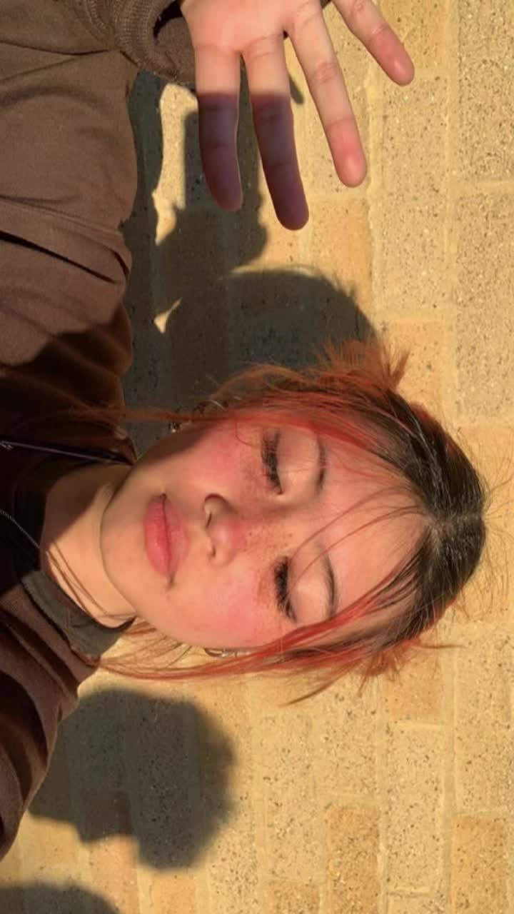 @<3