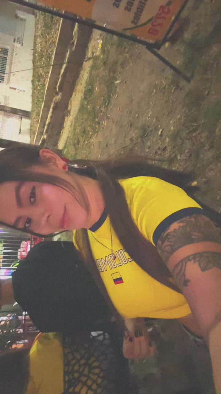 @𝐌𝐚𝐧𝐝𝐲𝐲𝐲 🧃