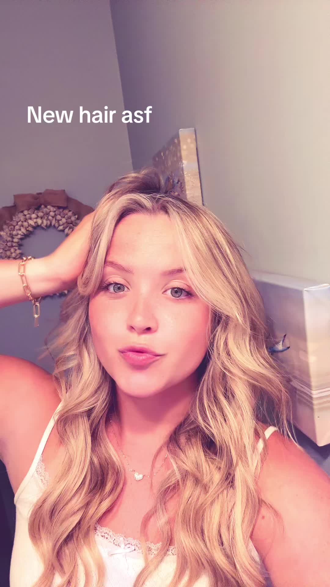 @Emilygiff