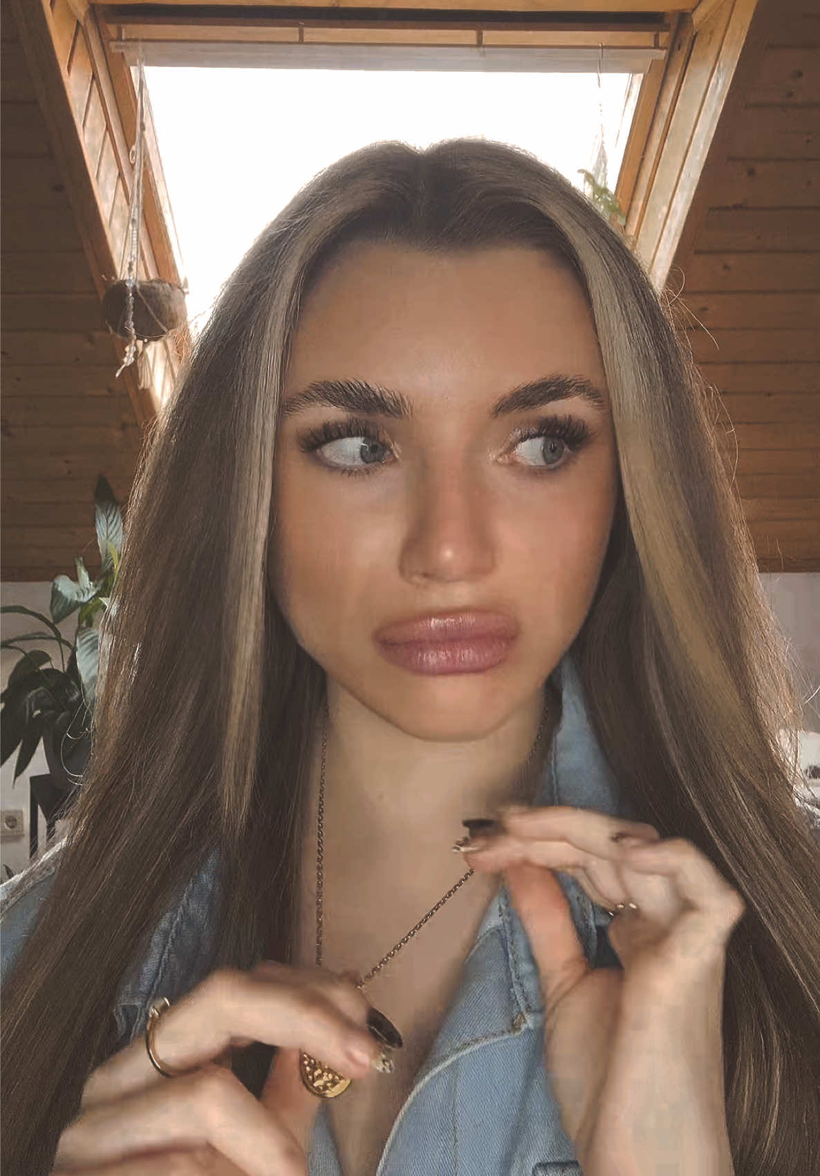 @𝐕𝐀𝐍𝐄𝐒𝐒𝐀