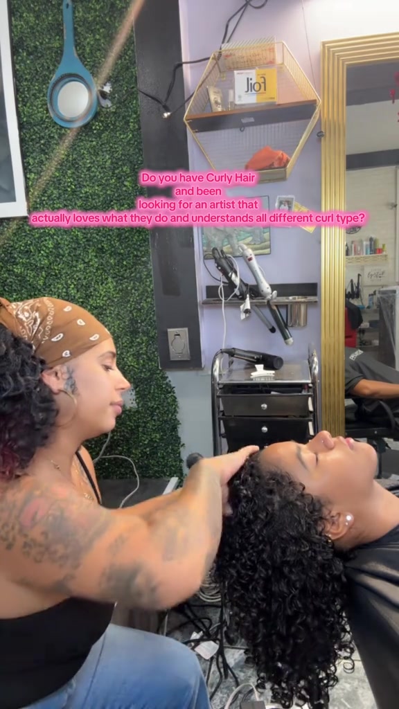 @ShhmoneyCurl