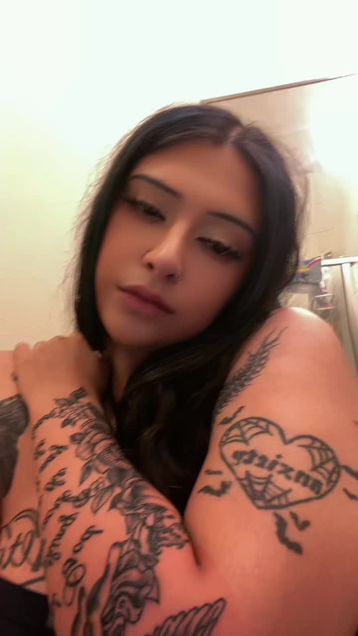 @shelleaty0urbrainz🐦&zwj;⬛