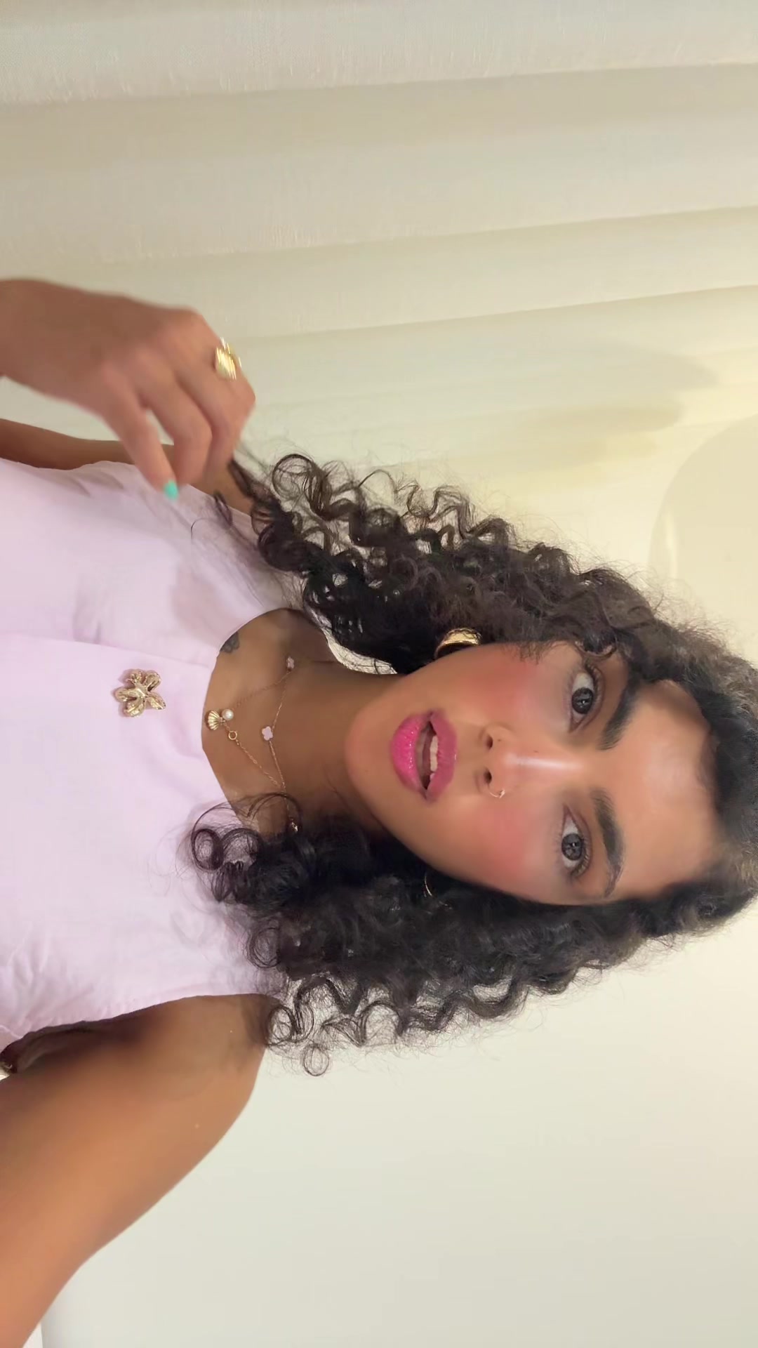 @Curlymwll
