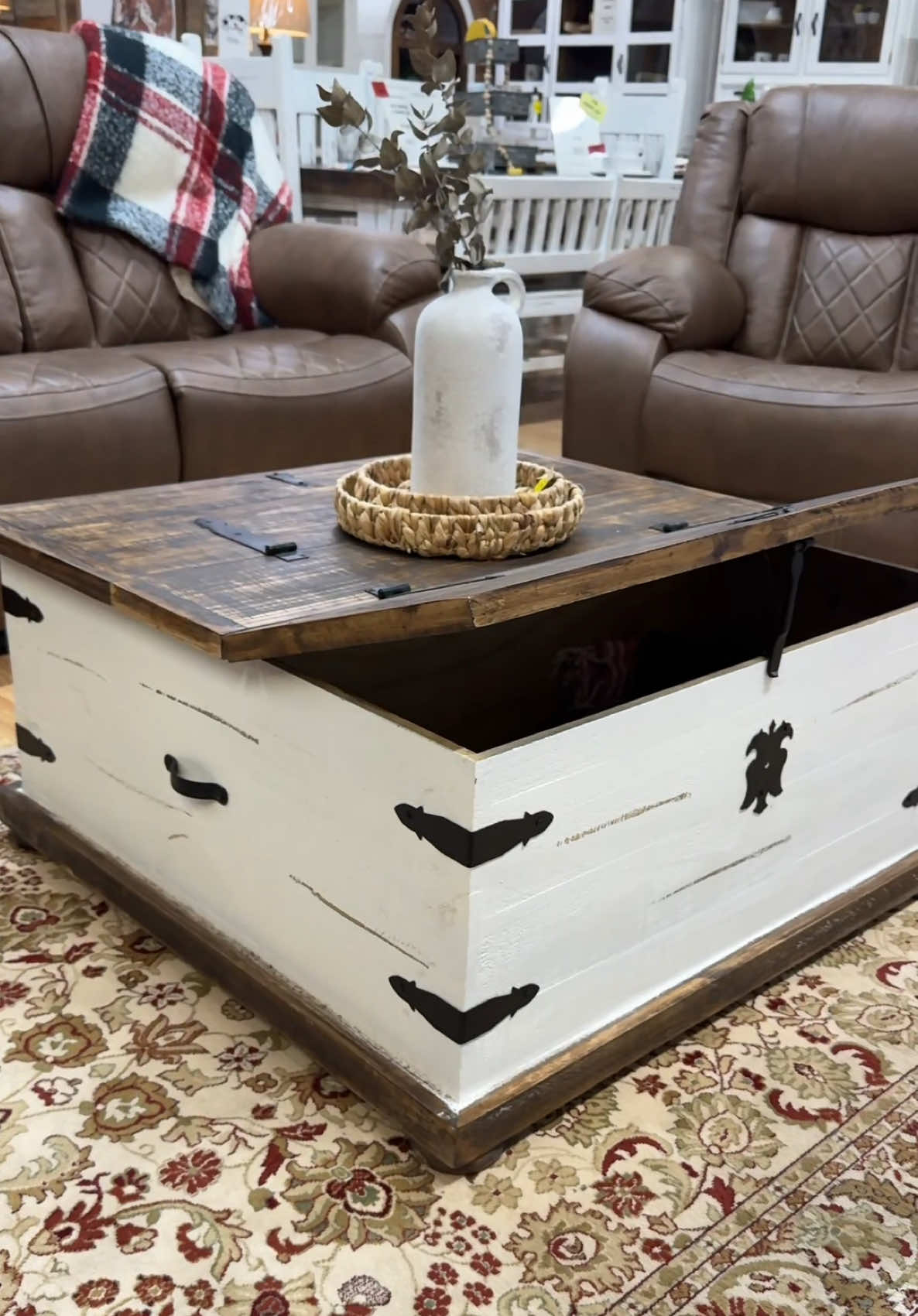 @RusticFurnitureDepot