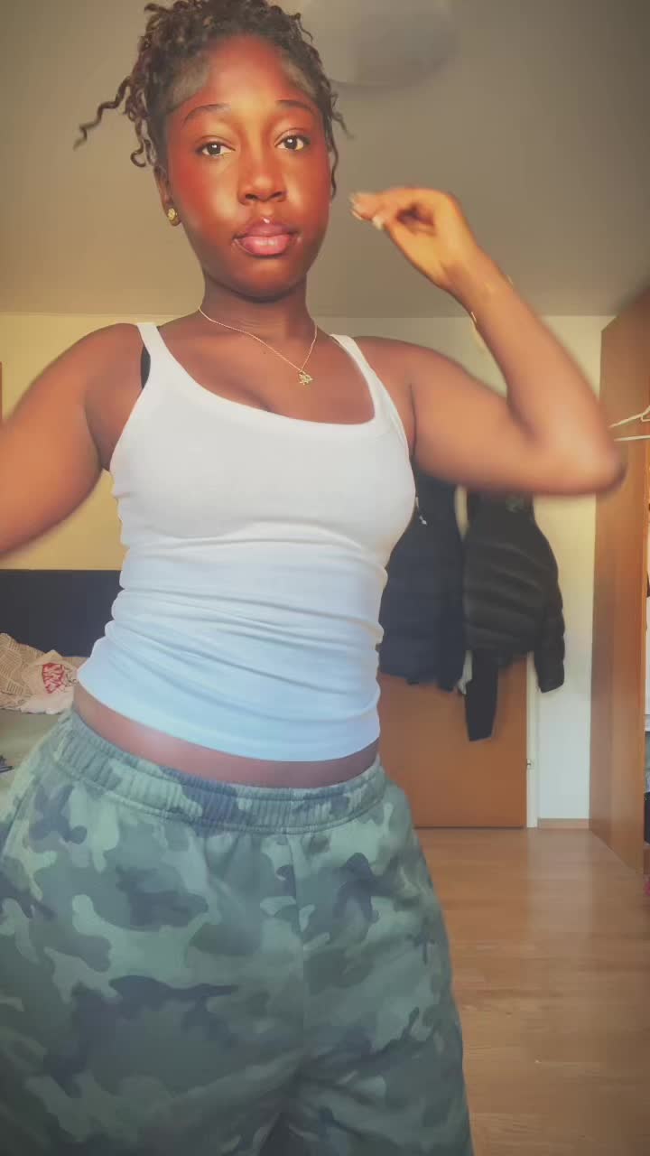 @Emiii