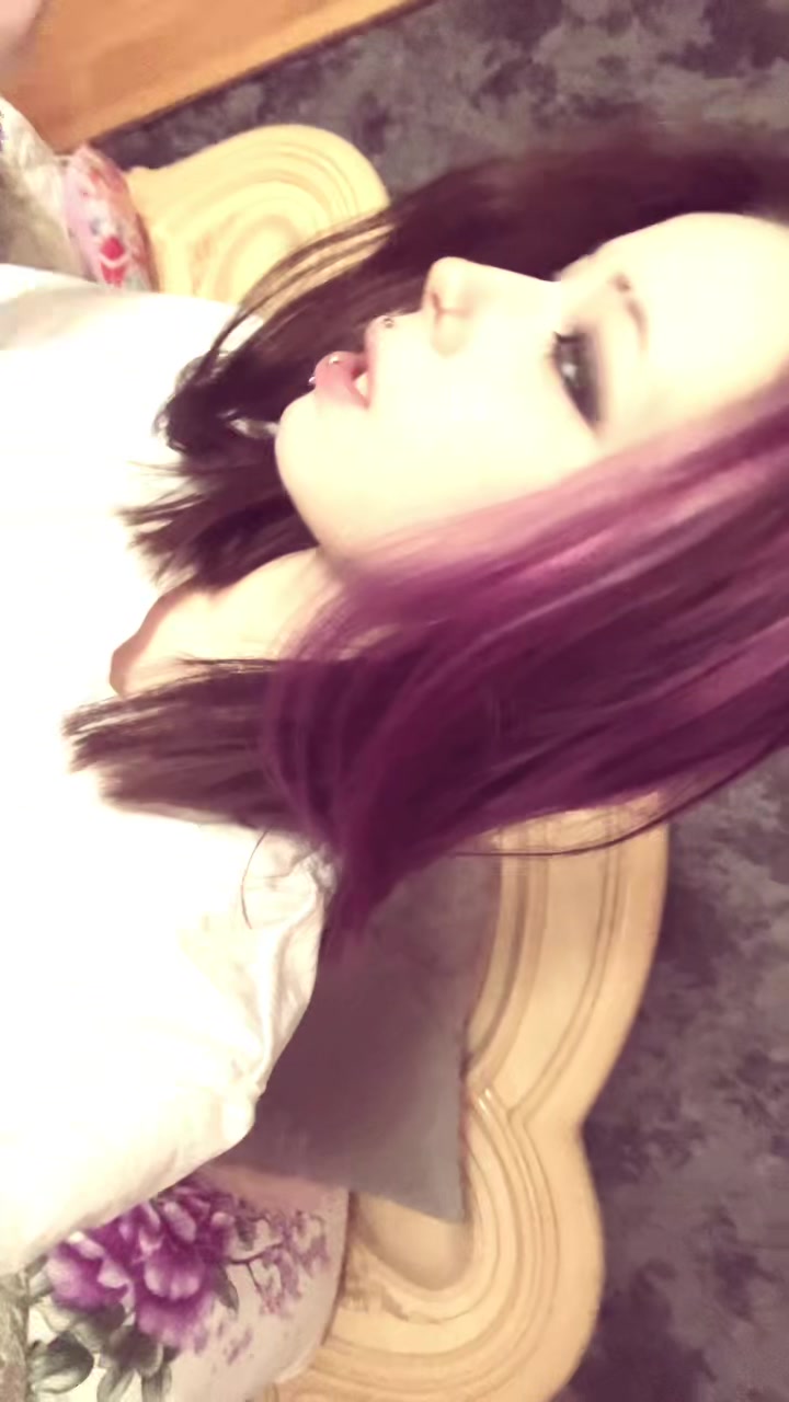 @xeuqシ