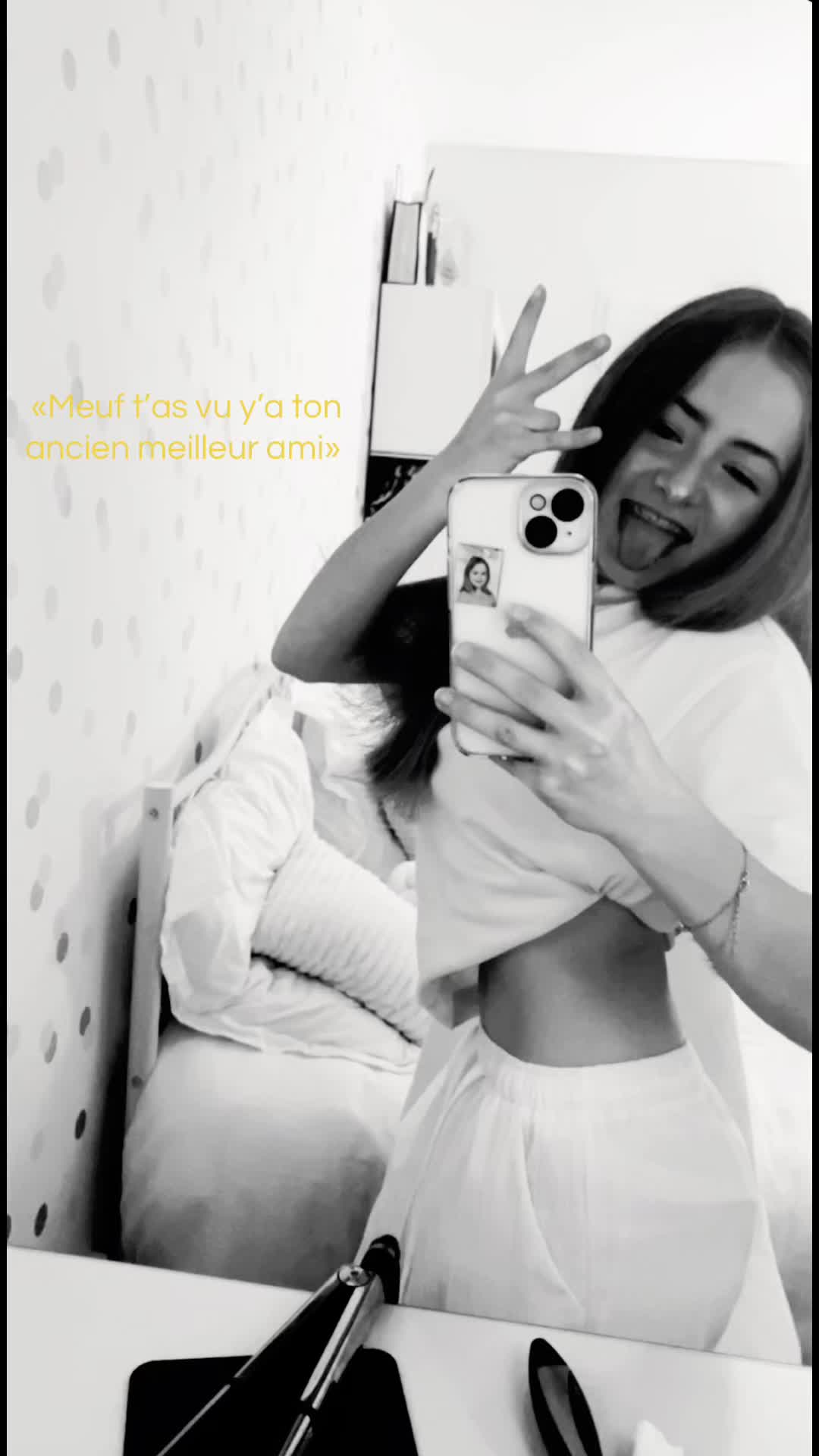 @Lolaโ