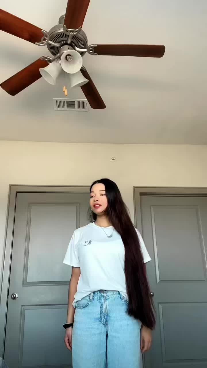 @S:)🦚❤️