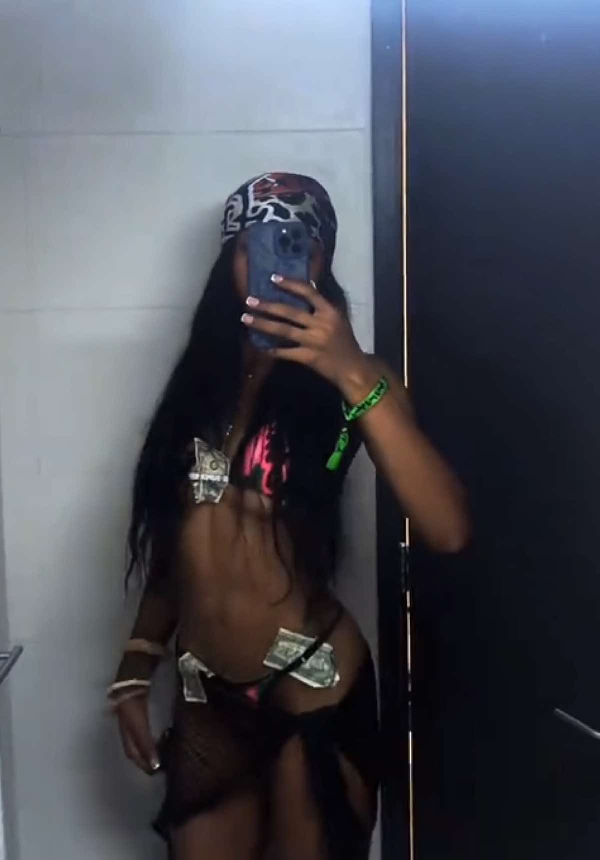 @Joyoungg
