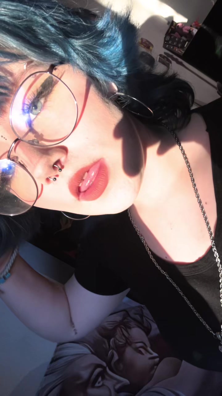 @Coco🦇𖣂