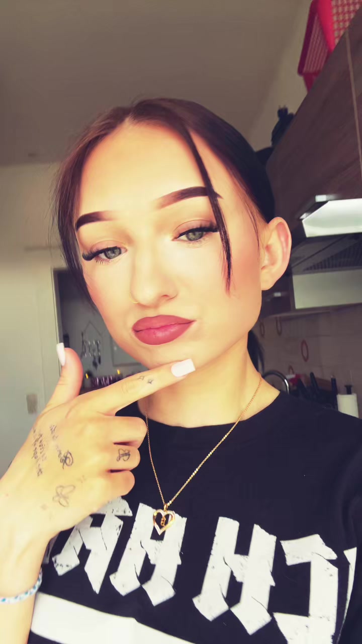 @𝐀🪼🌺