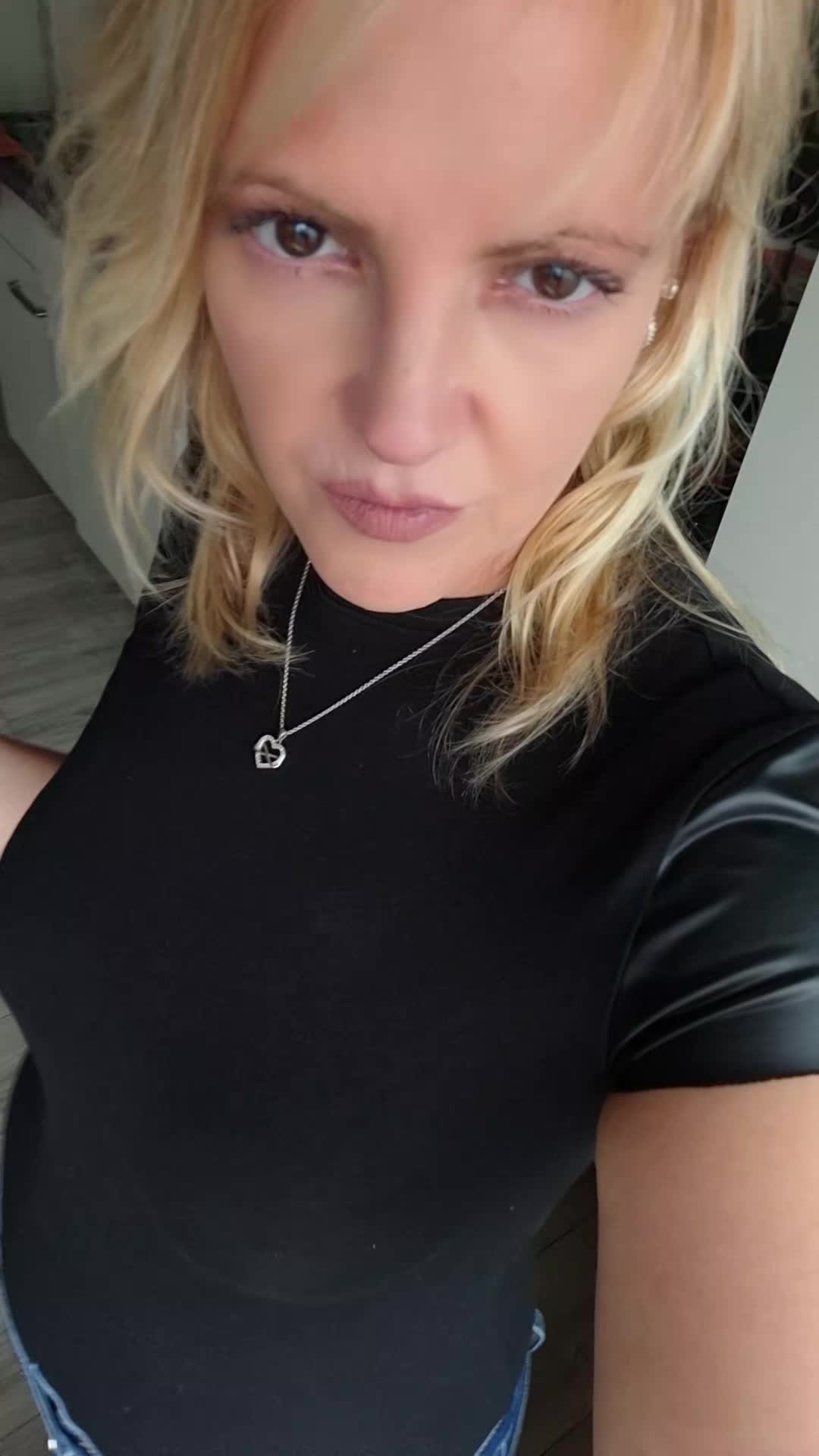 @🇩🇪🤘Ossigirl 🤘🇩🇪