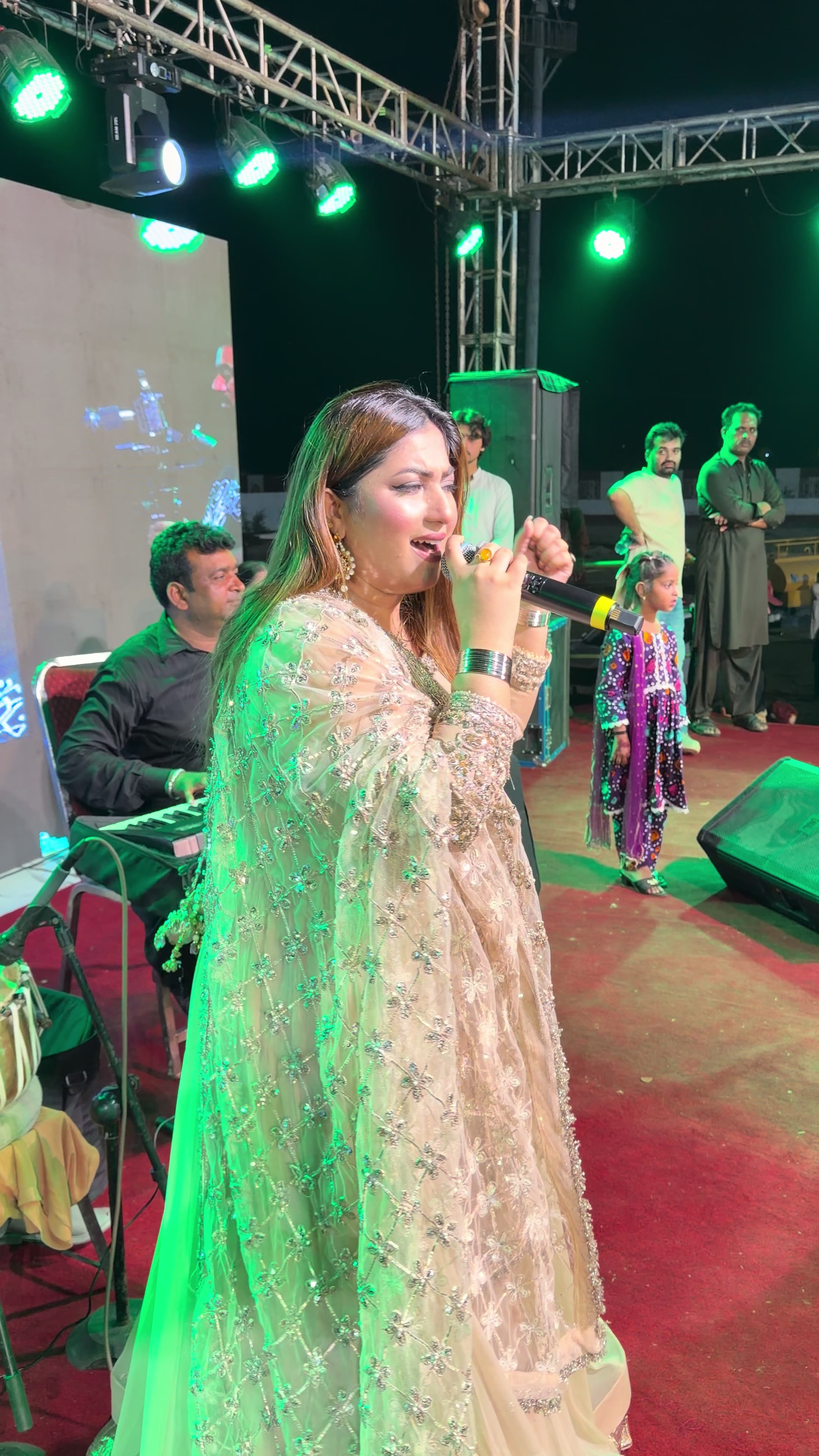 @Team singer Gulaab