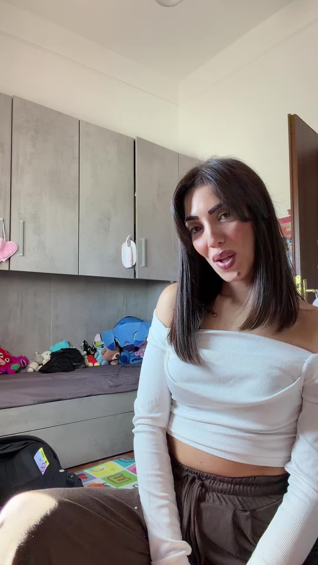 @Anna Pizzoofficial