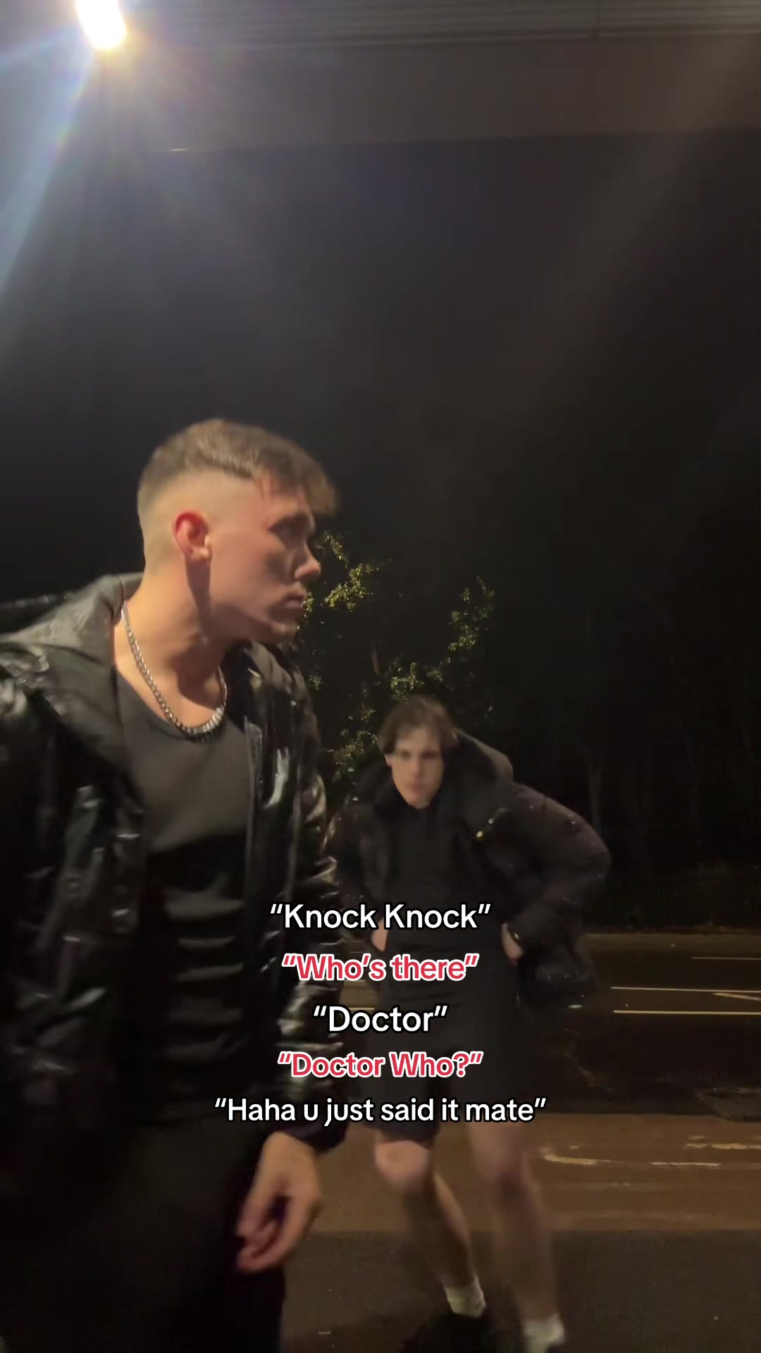 @𝘓𝘦𝘸𝘪𝘴🇬🇧
