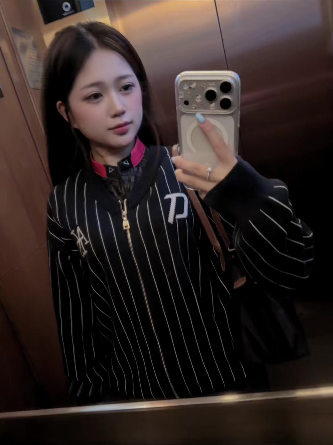 @๐ฏ๐๐๐ข๐๐๐๐๐๐๐๐หโ๐๏ฝก