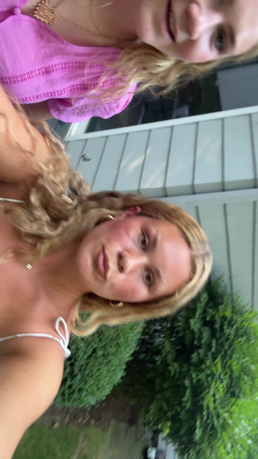 @Sienna