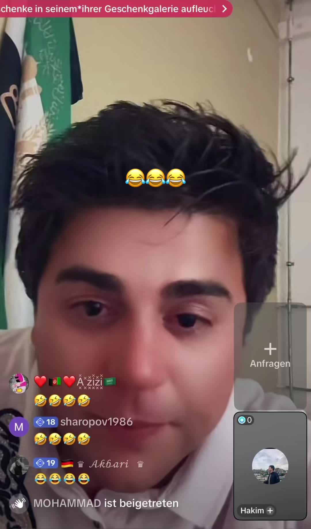 @٬