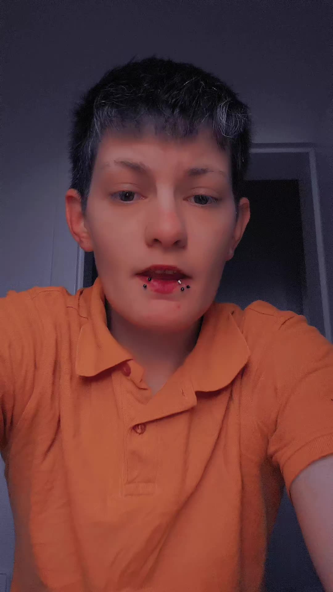 @™