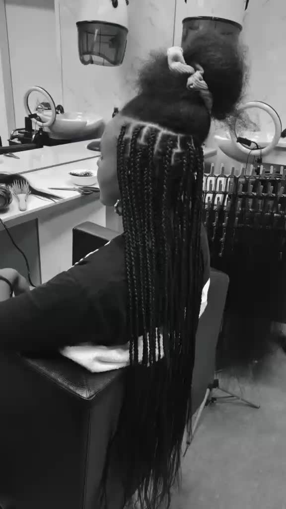 @Stella Afro BeautySalonBerlin