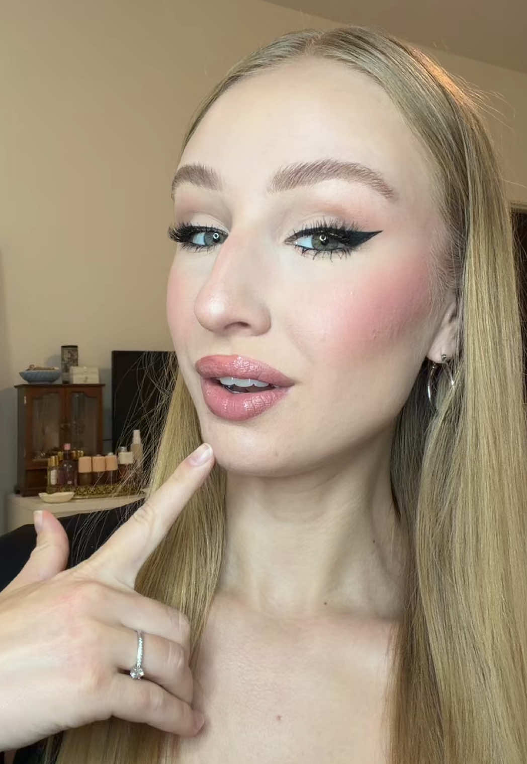 @Courtney 🦢