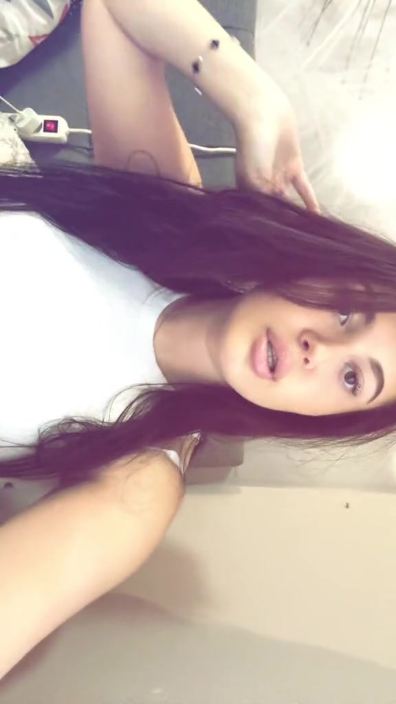 @𝐦𝐢𝐥𝐞𝐧𝐚