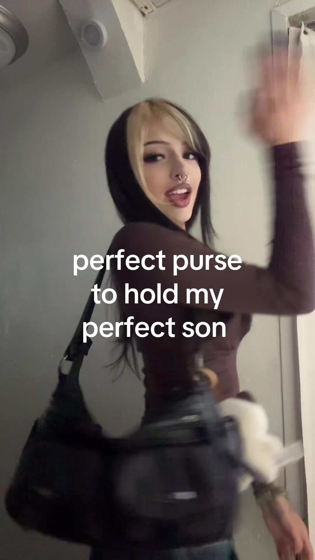 @𝔦𝔯𝔦𝔰