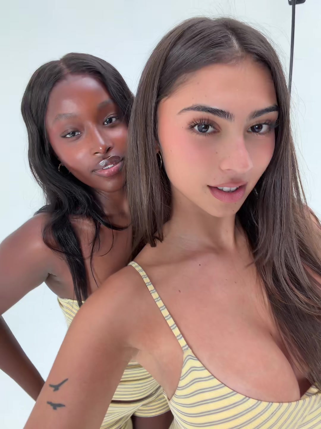 @bella